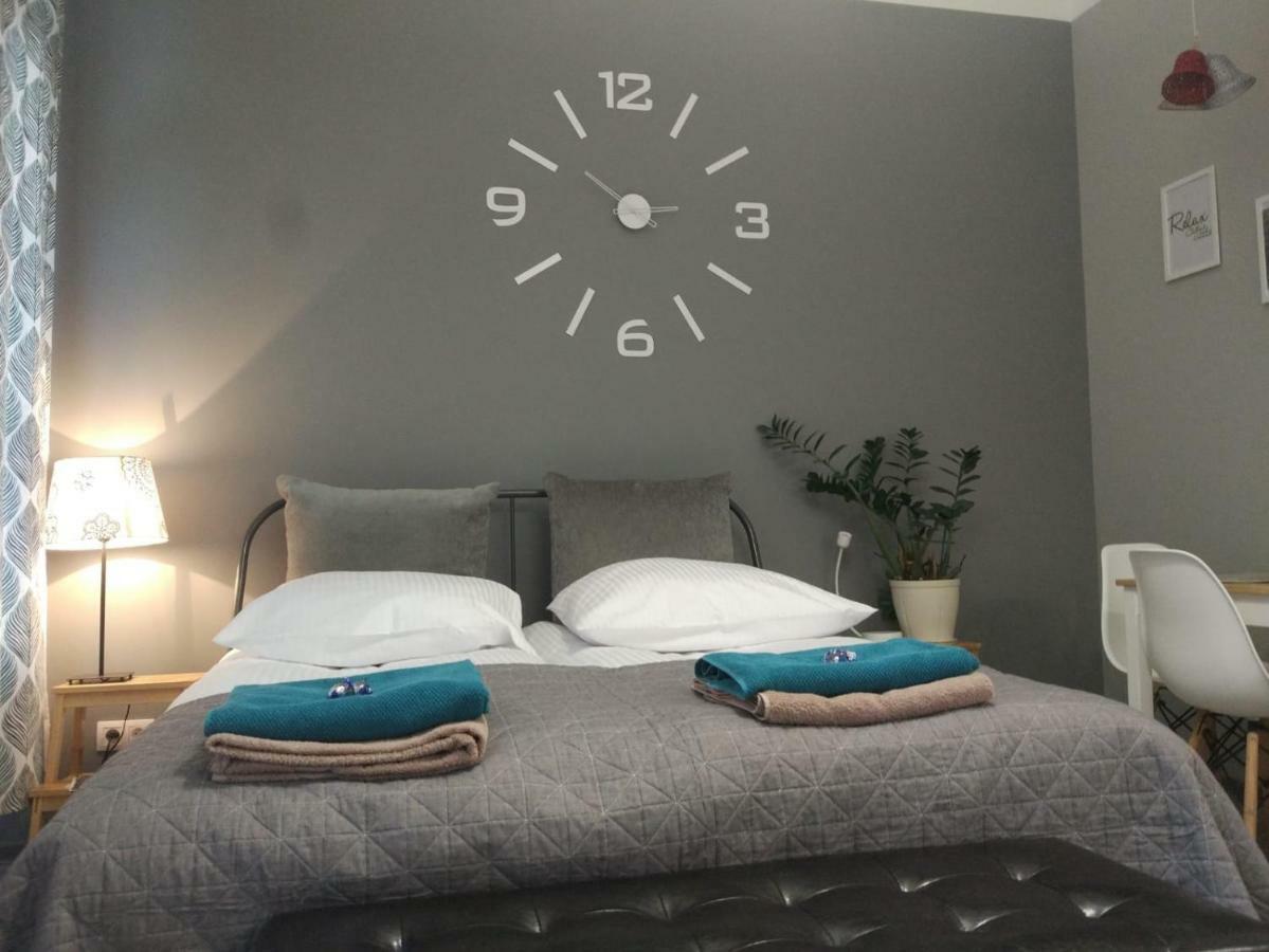 Apartament Easy Stay Center วรอตซวาฟ ภายนอก รูปภาพ